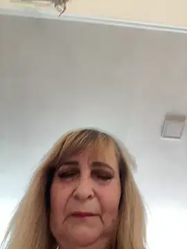 Irina2909@xh's Live XXX Chat