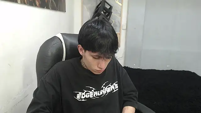 Cry_therealn Live XXX chat