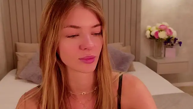 MeganMouris XXX чат на живо