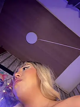 miissVelvettのライブXXXチャット
