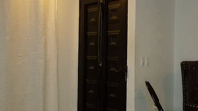 Chat +18 de CathMeow_ ao vivo