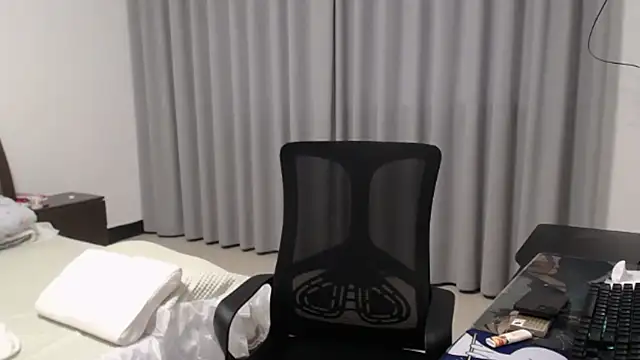 zhang1118 라이브 XXX 채팅