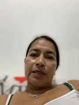 XXX chat uživo modela Jlo_69