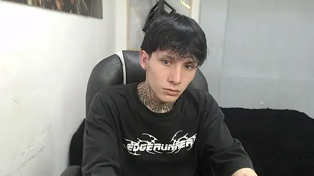 Cry_thereal Adlı Modelin Canlı XXX Sohbeti