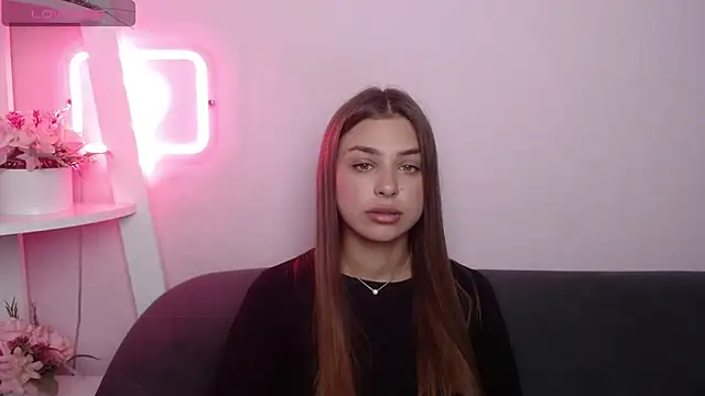 MilanaAngelAs Adlı Modelin Canlı XXX Sohbeti
