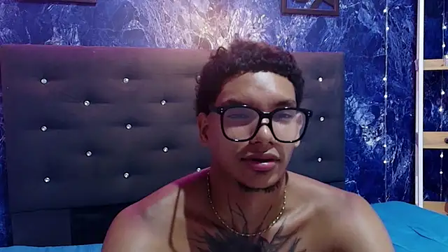 kai_storm77 Chat XXX in diretta