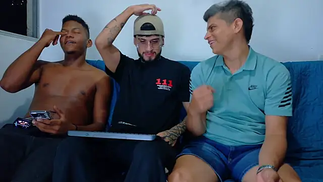 bully_boss 라이브 XXX 채팅