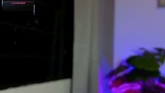 adelineevs' Live XXX Chat