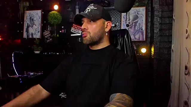 LexHardy's Live XXX Chat