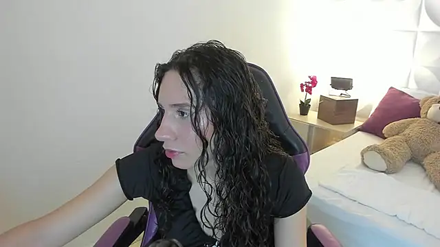 Онлайн чат XXX valeryn__rosse