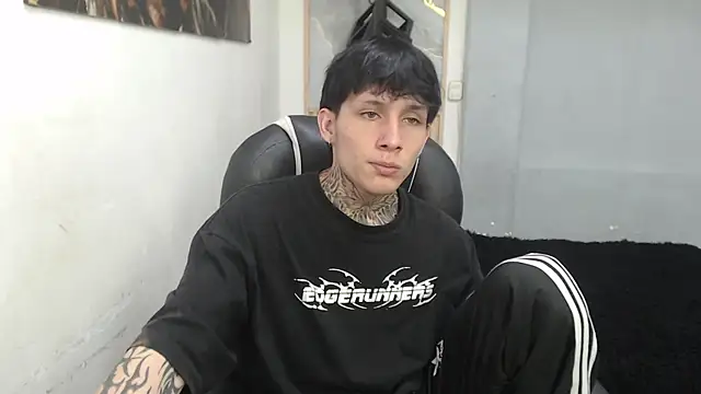 Czat XXX na żywo – Cry_thereal