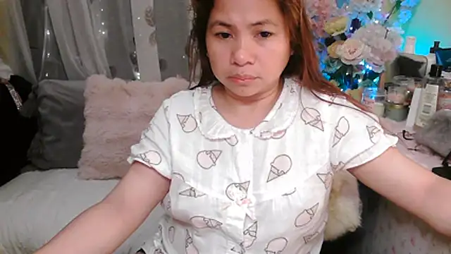 OhmyPinay's Live XXX Chat