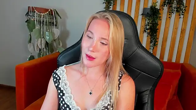 ElaraVoltage Live XXX-chat