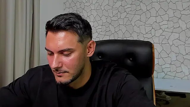 Chat XXX en directo de ClintMasters