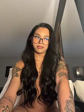 دردشة Samantha_Bernardo الجنسية المباشرة