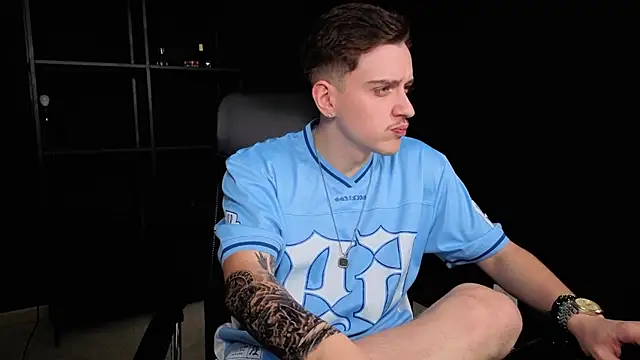 FelixStarkk live XXX chat