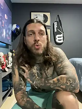 ThomasHells live XXX chat