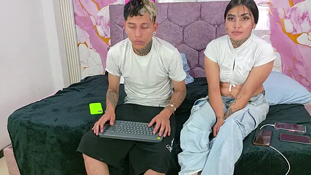 Dagit_Fox Live XXX-Chat