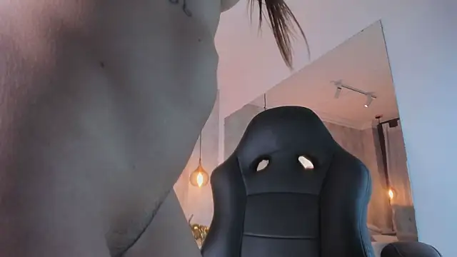 SERENAA__ Adlı Modelin Canlı XXX Sohbeti