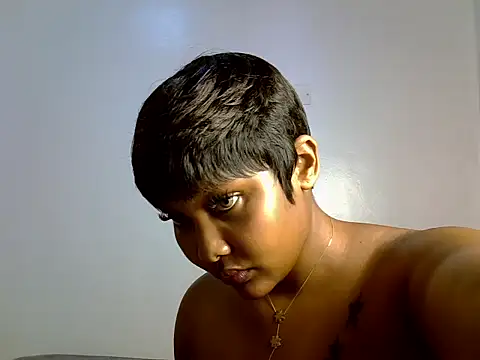 צ'אט XXX בשידור חי של Prettylovez