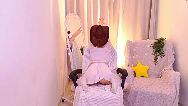 MilanaRayy Chat XXX live
