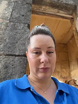 Онлайн чат XXX Mona_Plus