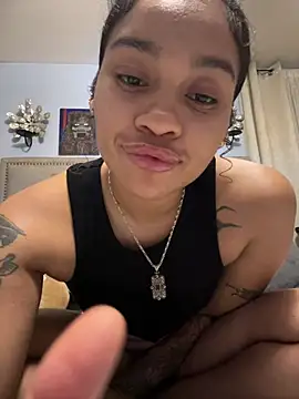 Sickobaby_ XXX чат на живо
