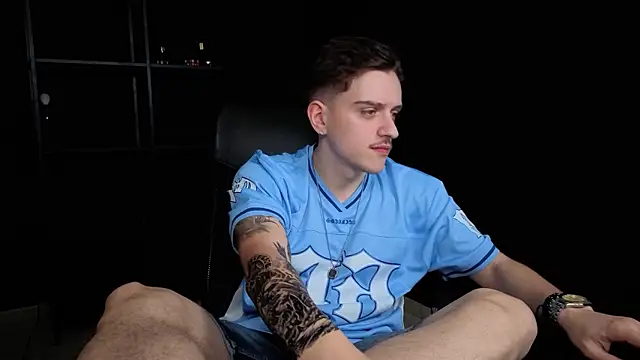 Онлайн чат XXX FelixStarkk