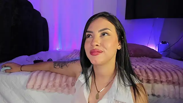 Chatroom XXX en direct de Maya_Bluee