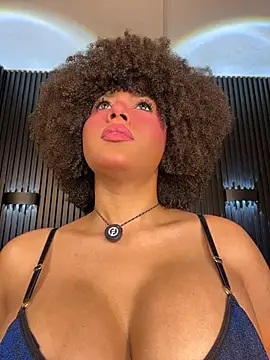 kendall_coxx Adlı Modelin Canlı XXX Sohbeti