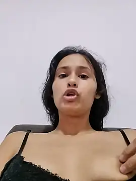 Baby_Elisee Adlı Modelin Canlı XXX Sohbeti