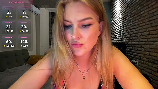 fifteenpoemn Live XXX chat