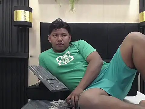 FunnyValentine_ XXX чат на живо