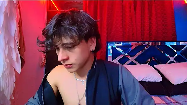 Luke_Howland élő XXX-chatje
