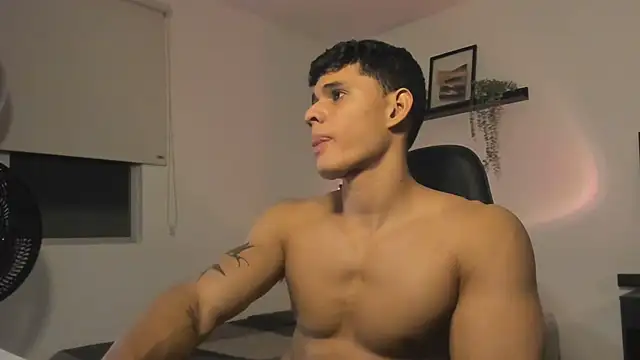 Massimo_Rinaldi Chat XXX in diretta