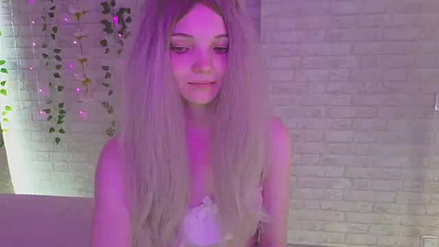 AnimeAlica18's Live XXX Chat