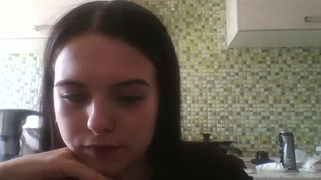 KikiAmino Chat XXX in diretta