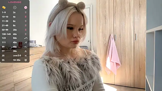 JoleneDorown Live XXX chat