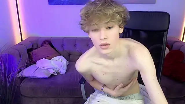 kevingarsiaa Chat XXX in diretta
