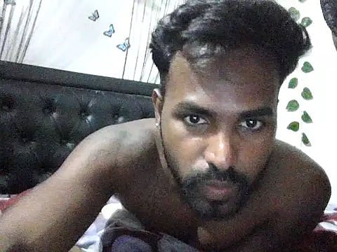 Hunkytop Adlı Modelin Canlı XXX Sohbeti