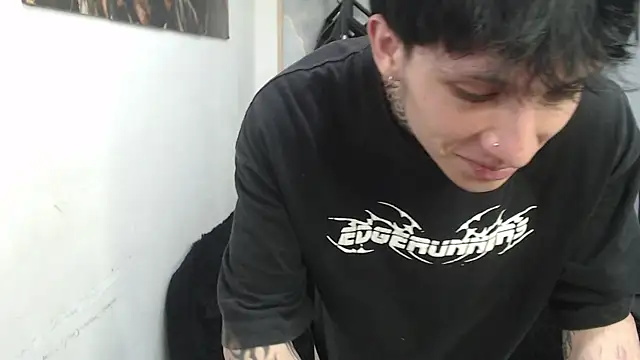 Chat XXX en directo de Cry_thereal