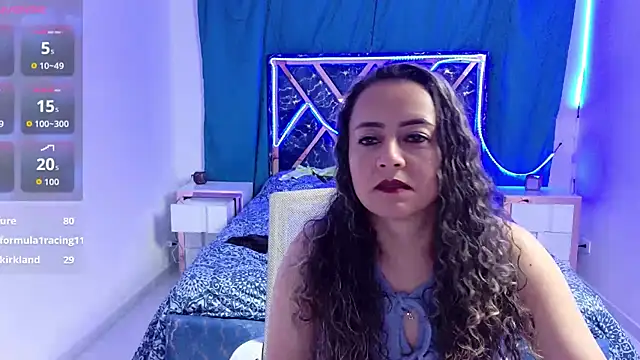 Cristalsexy25 élő XXX-chatje