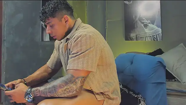 bradley_smith Chat XXX in diretta