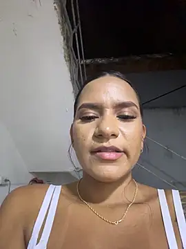 amara_wet04 – Live XXX-chat