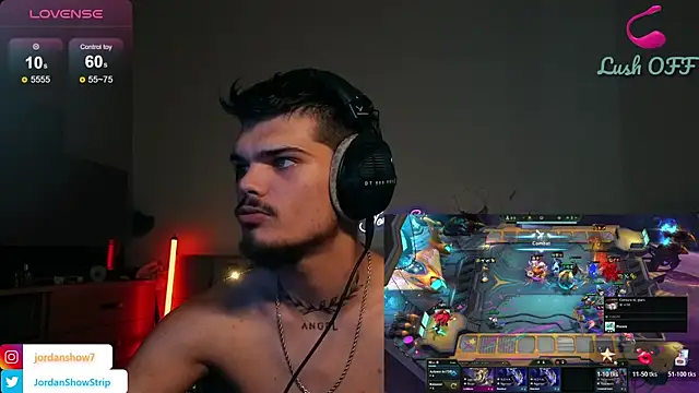 Онлайн чат XXX JordanShow