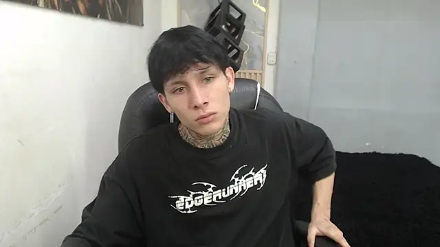 Chat XXX Live Cry_thereal