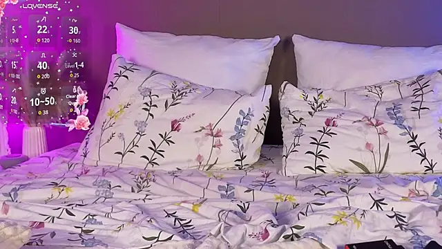 CarolaineMyers Adlı Modelin Canlı XXX Sohbeti