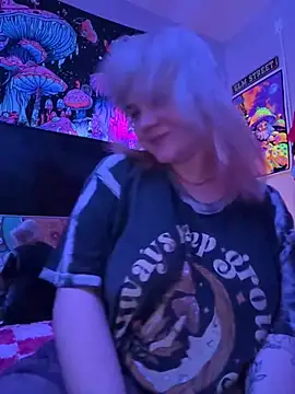 Cutiepiespanks' Live XXX Chat