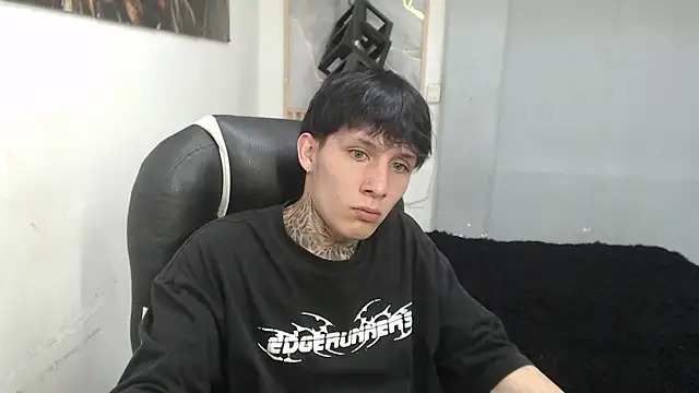 Cry_thereal Adlı Modelin Canlı XXX Sohbeti