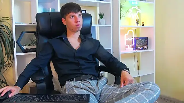 צ'אט XXX בשידור חי של ThomasEdisonn